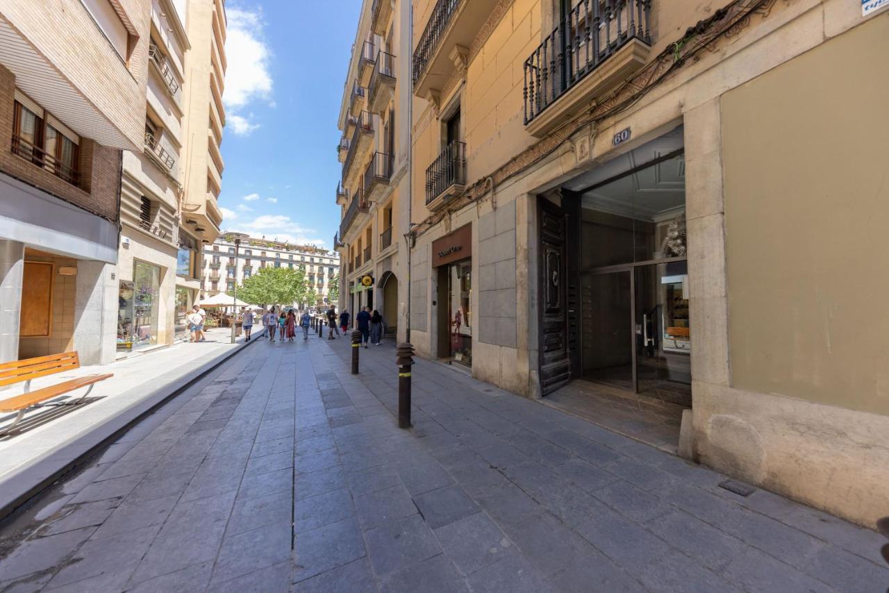 Bravissimo Plaça de la Independència, Garden View Gérone Extérieur photo